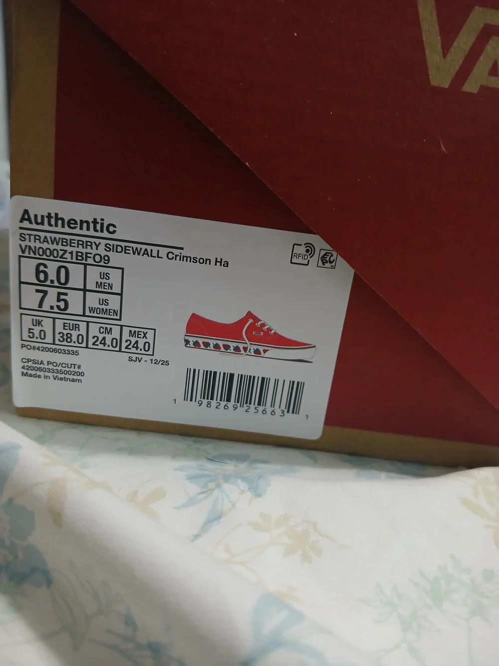 Vans Red Canvas Authentic Low-Top Sneakers with Strawberry Sidewall